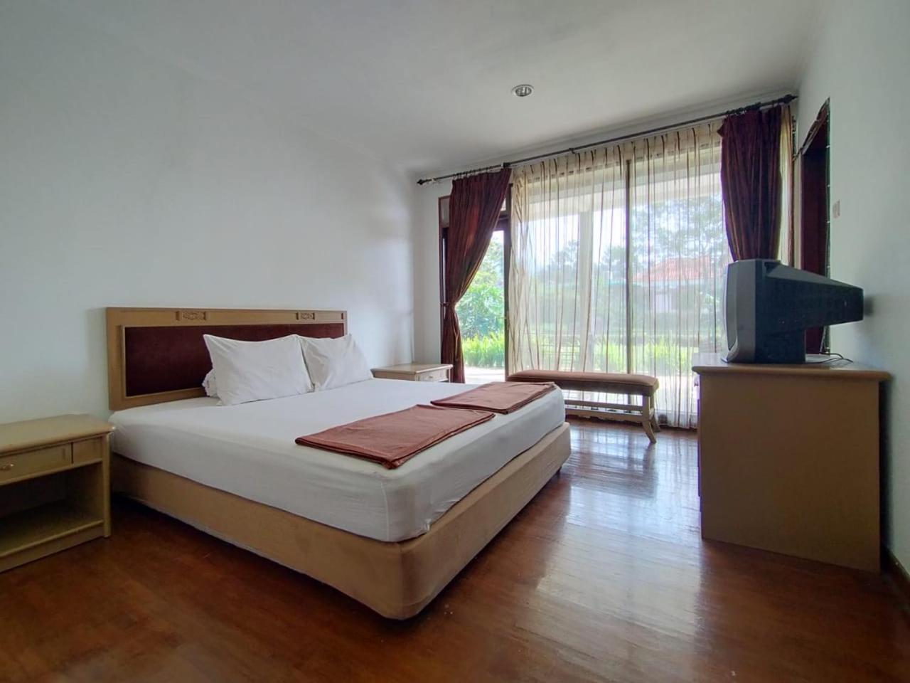 Villa Bukit Danau Lot 14 Cinengangirang Exterior foto